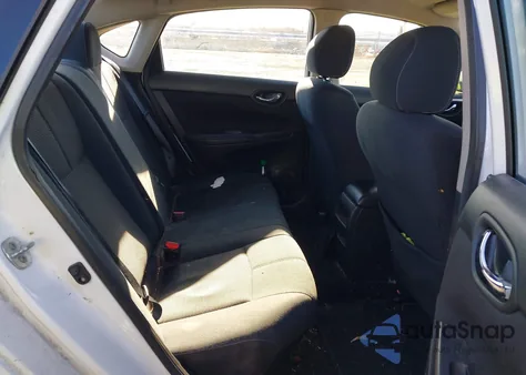 2017 Nissan Sentra S z USA, uszkodzony, nr VIN 3N1AB7AP5HY236537